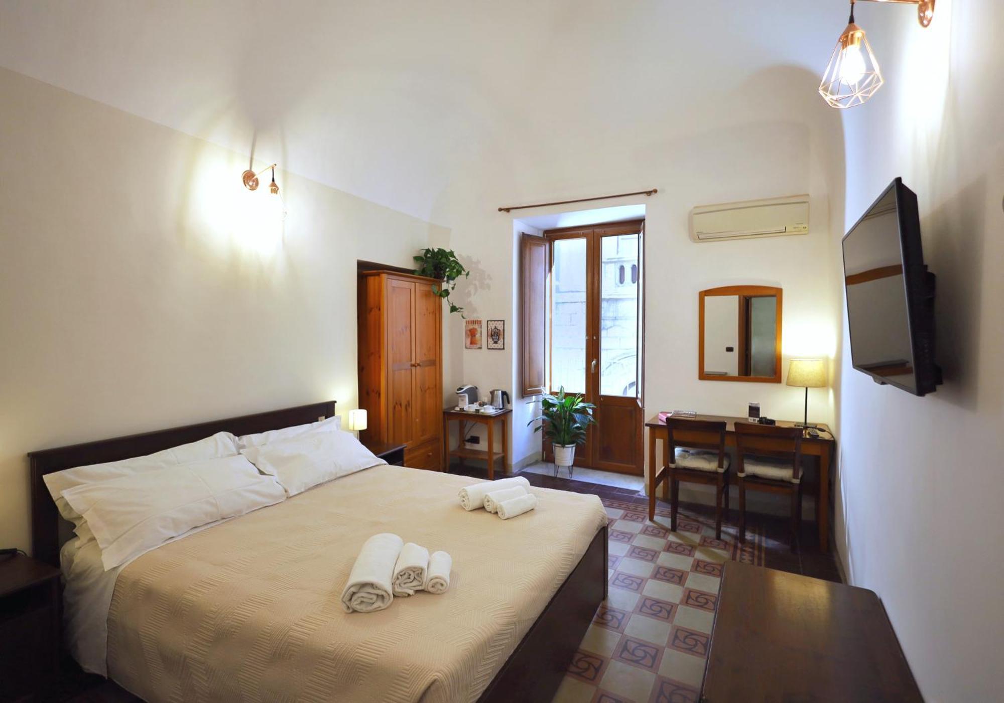 Cataneasy Rooms 外观 照片